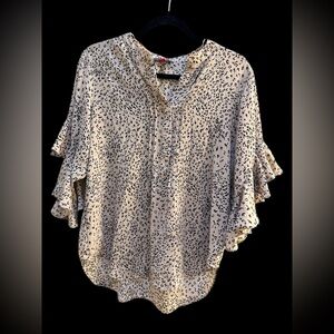 Vince Camuto Leopard Print Ruffle Sleeve Blouse- Women’s Small Tan Animal Print